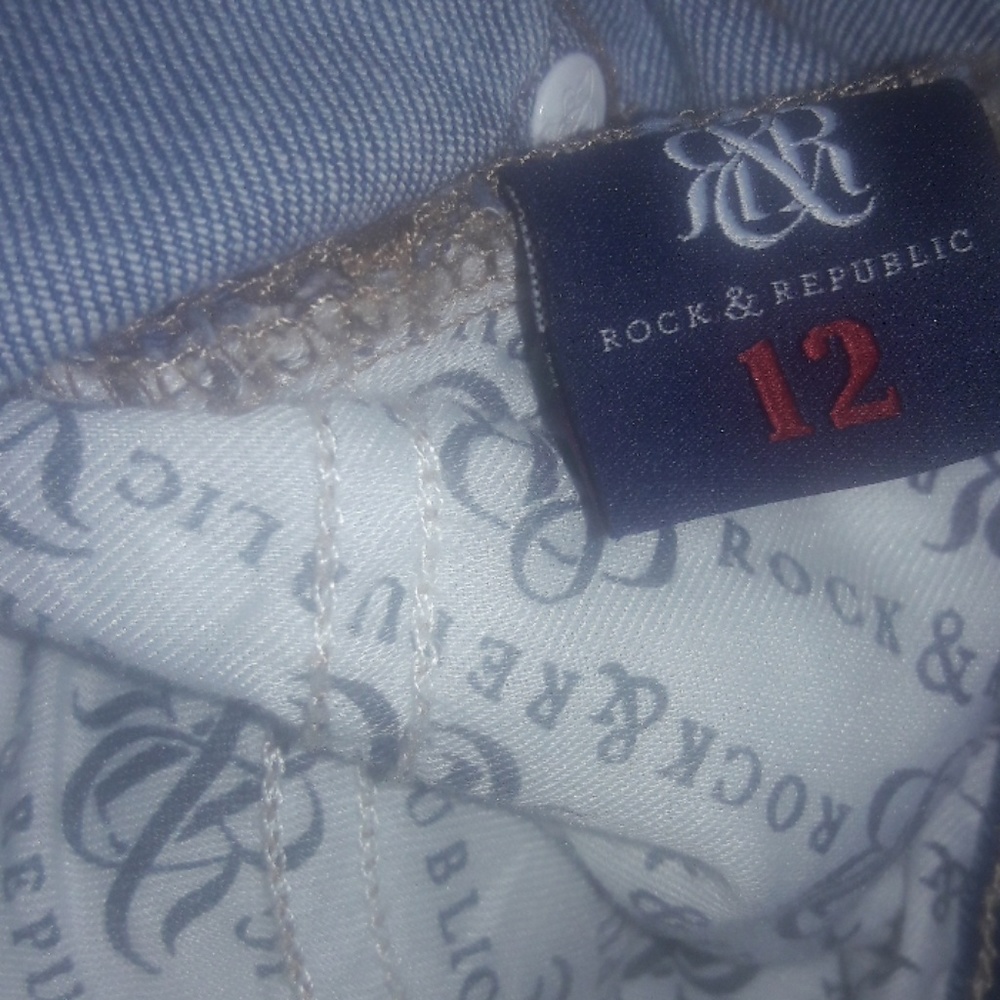 HP⬇45 NWOT Rock&Republic Kaia Ripped Crop Jeans 12 - Picture 3 of 7